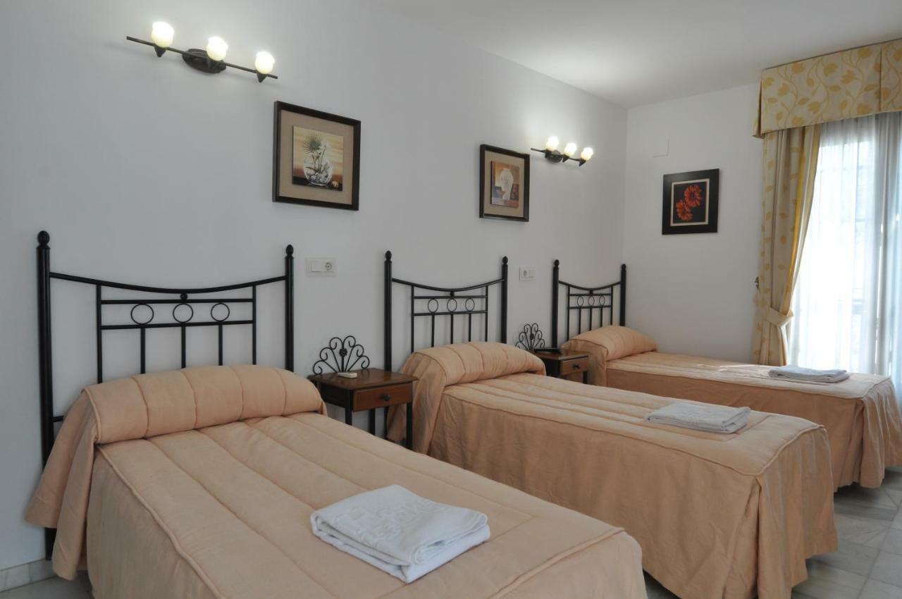 Hostal Almanzor Córdoba Buitenkant foto